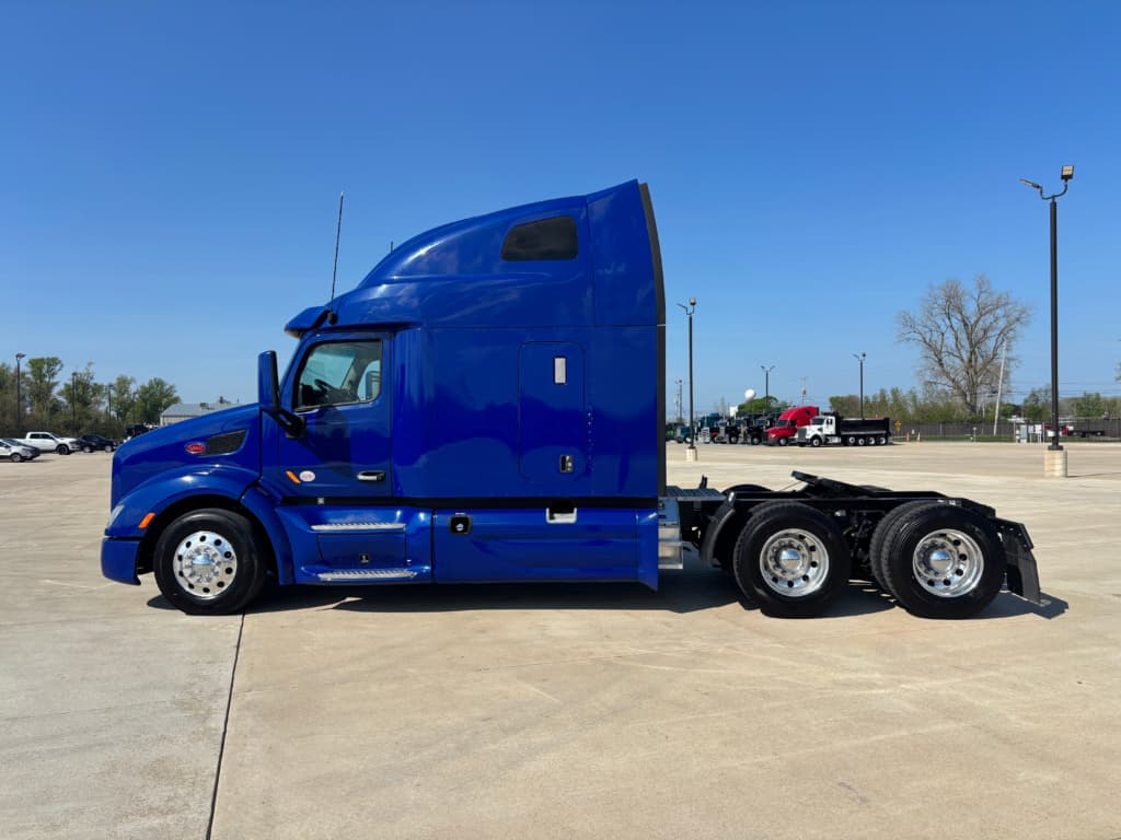 2022 Peterbilt