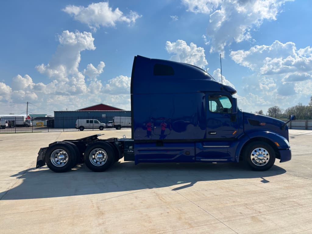 2022 Peterbilt